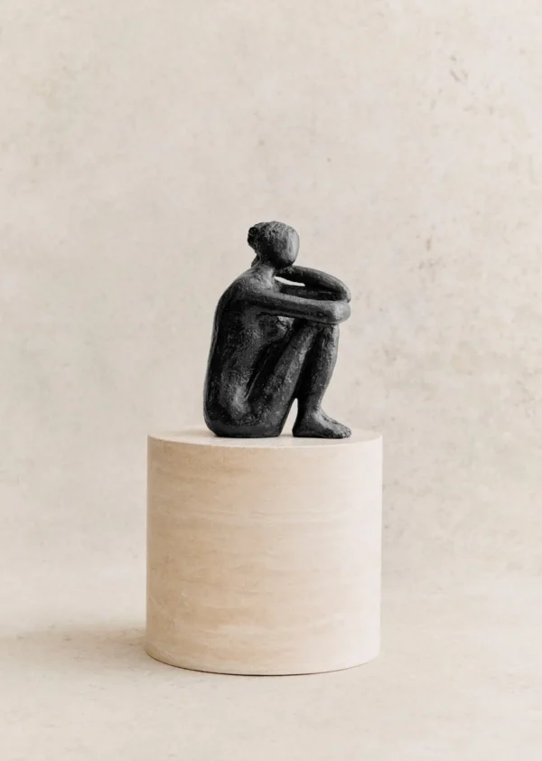 Sculpture Guénolée Courcoux - Femme Dans Ses Pensées Grand Modèle-Sezane Fashion
