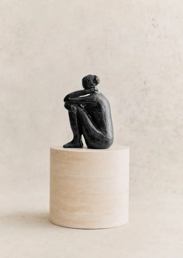 Sculpture Guénolée Courcoux - Femme Dans Ses Pensées Grand Modèle-Sezane Fashion