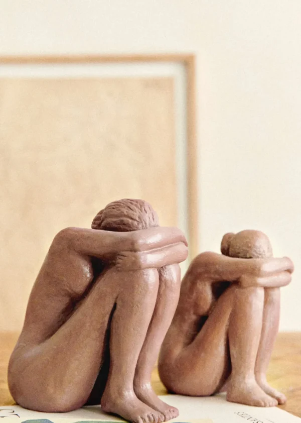 Sculpture Guénolée Courcoux - Femme Assise Petit Modèle-Sezane Sale